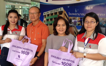 จัดกิจกรรมตรวจสุขภาพให้กับลูกบ้านหมู่บ้านนันทวัน ศรีนครินทร์ ในงานประชุมใหญ่สามัญประจำปี 2558