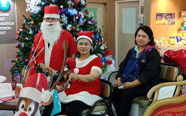 “โรงพยาบาลจุฬารัตน์ 3 อินเตอร์  ต้อนรับปีใหม่!